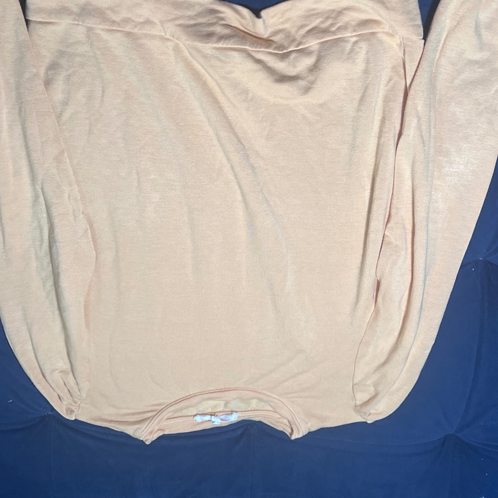 Brand:Workshop SIZE:XS Color:light orange.